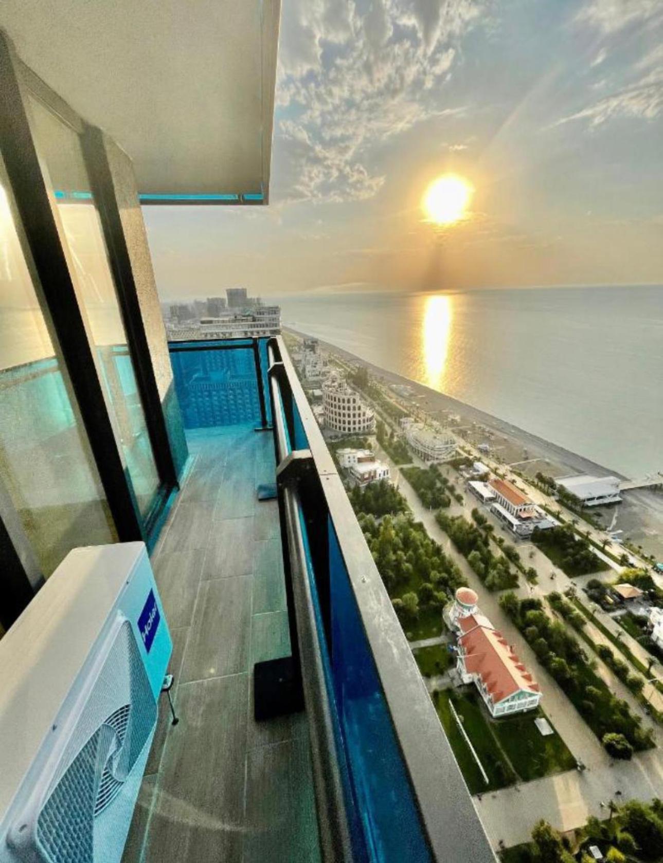 Orbi City Batumi Star Aparthotel ภายนอก รูปภาพ